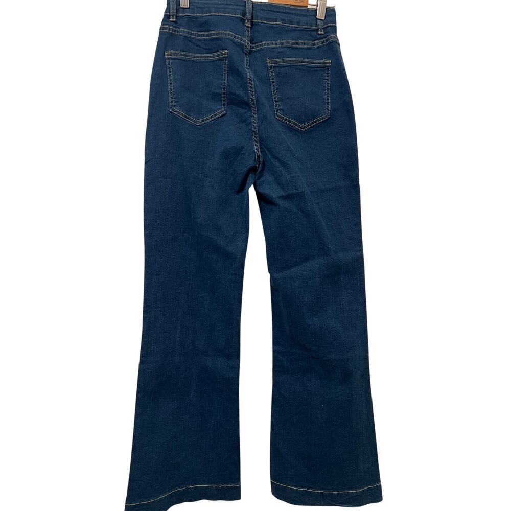 Women's Stretch Button Fly Fit Flare Bottom Blue Jeans Size Medium - Picture 3 of 9